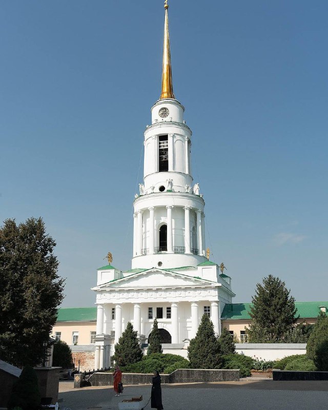 Город Задонск – духовный центр, привлекающий большое количество паломников.